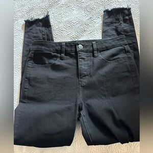 American Eagle size 8 distressed black jeans
